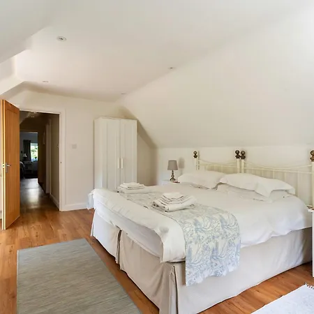 Вилла Finest Retreats - The Old Granary Barton Stacey Экстерьер фото