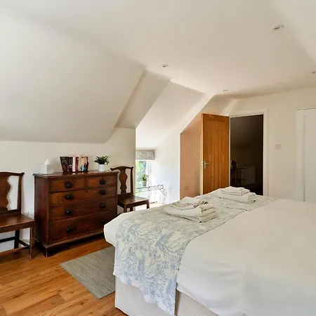 Вилла Finest Retreats - The Old Granary Barton Stacey Экстерьер фото